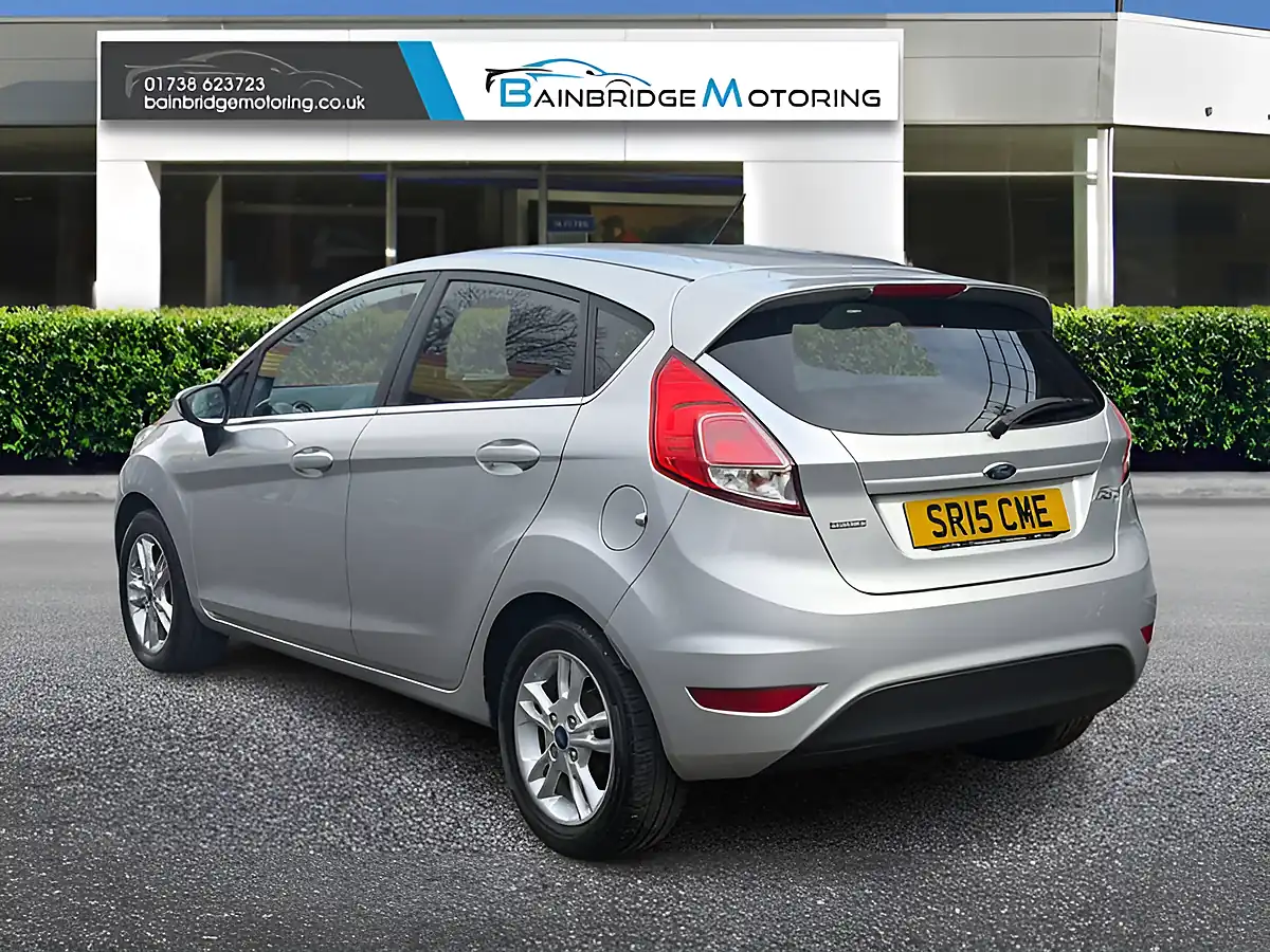 Used 2015 Ford Fiesta Zetec Silver - Interior and Exterior details 5