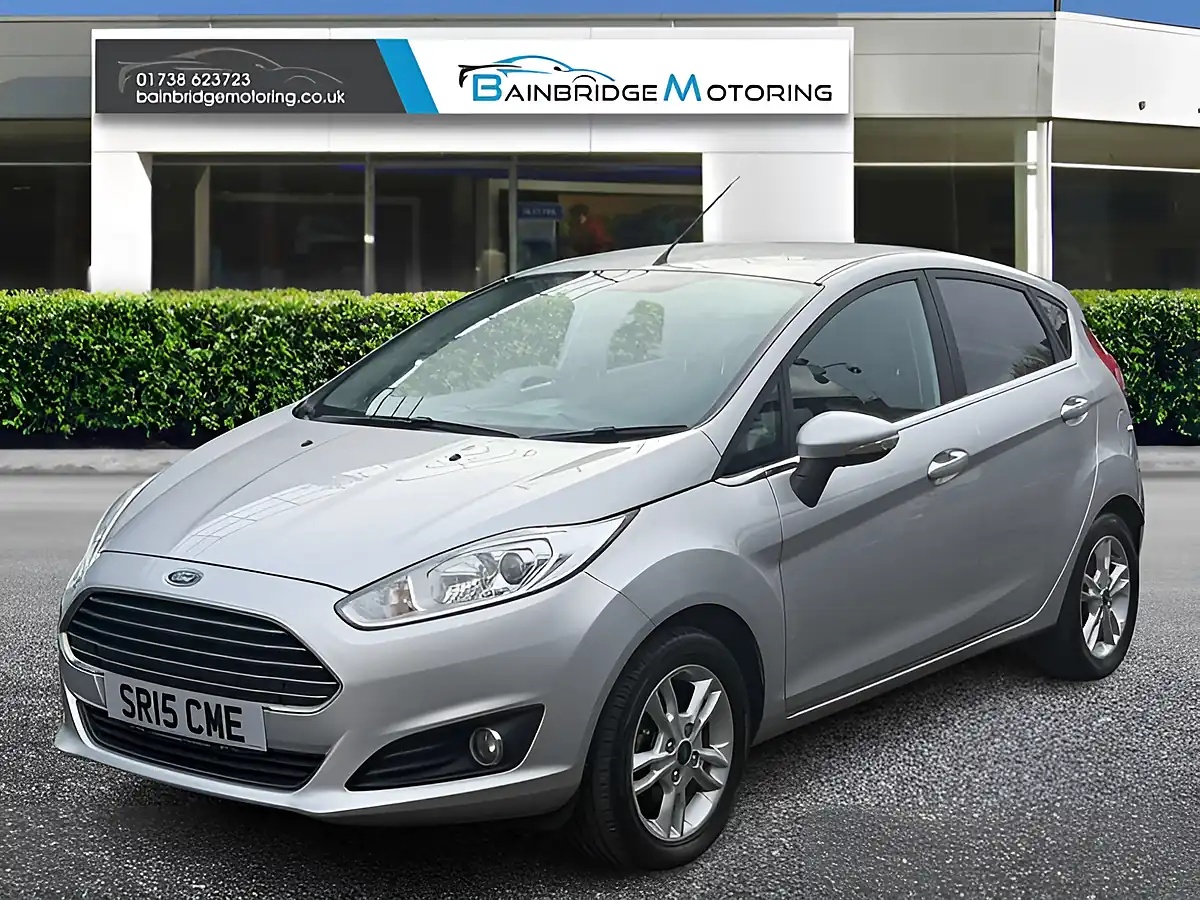 Used 2015 Ford Fiesta Zetec Silver - Interior and Exterior details 7