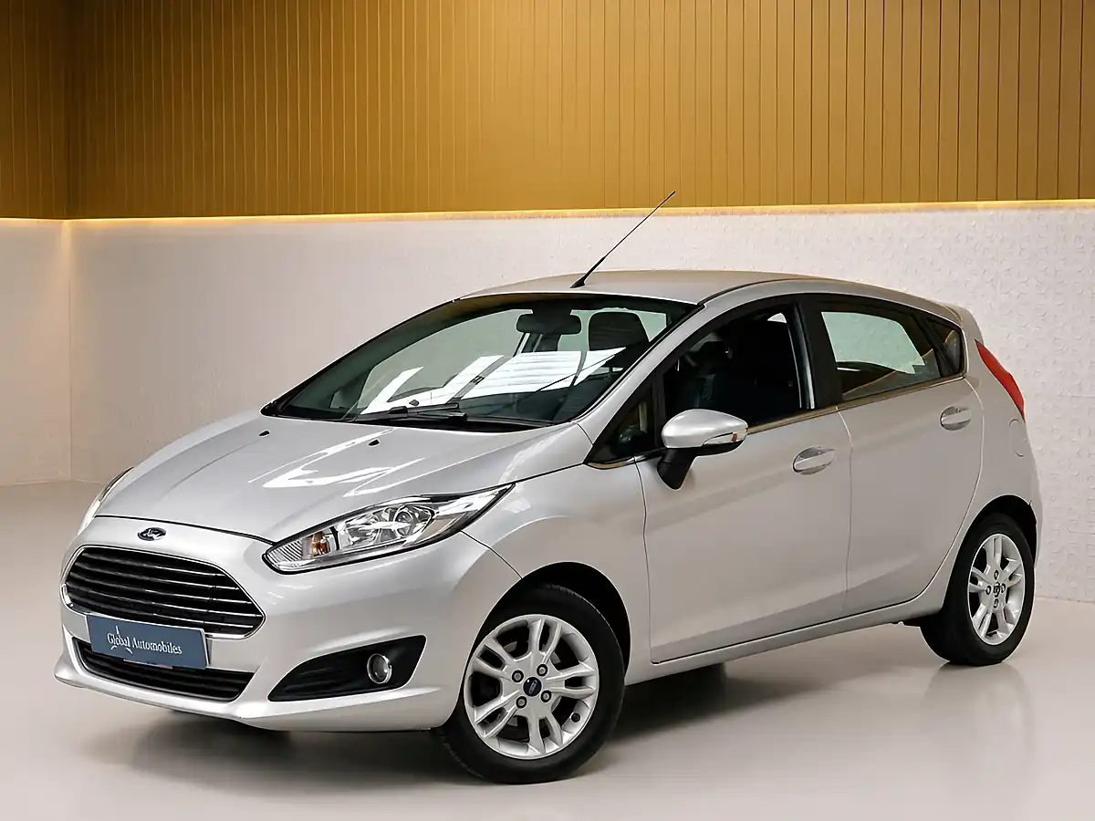 Used 2015 Ford Fiesta Zetec Silver Metallic - Interior and Exterior details 11