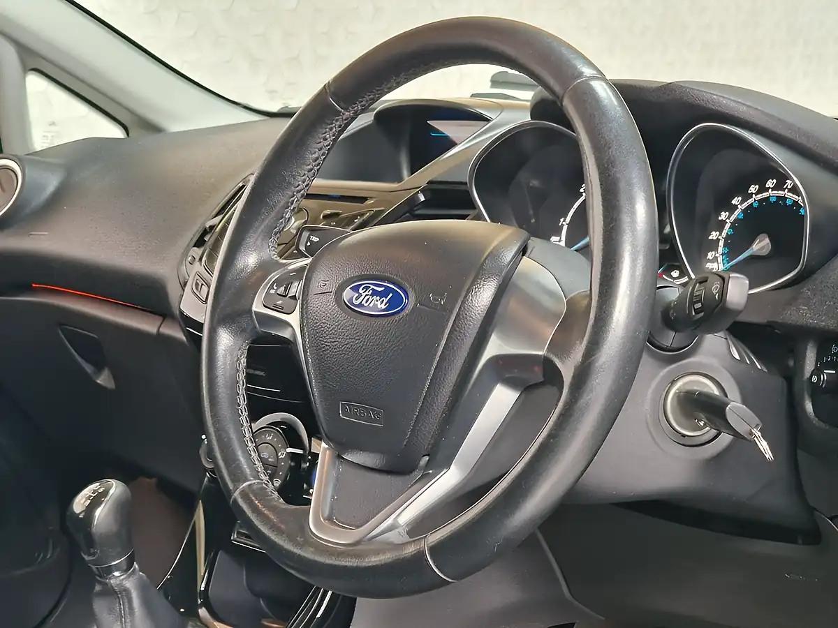 Used 2015 Ford Fiesta Zetec Silver Metallic - Interior and Exterior details 16