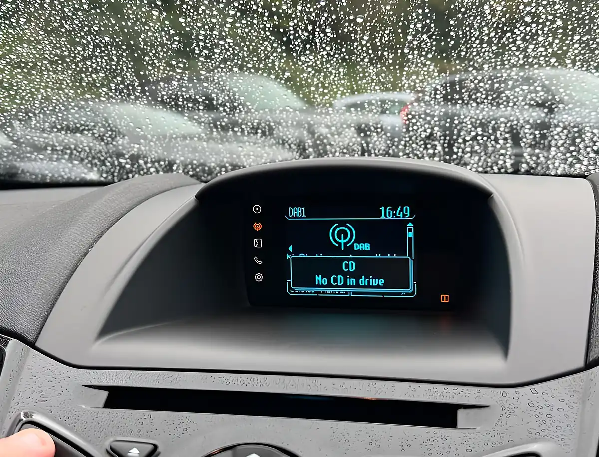 Used 2015 Ford Fiesta Zetec T Blue - Interior and Exterior details 15