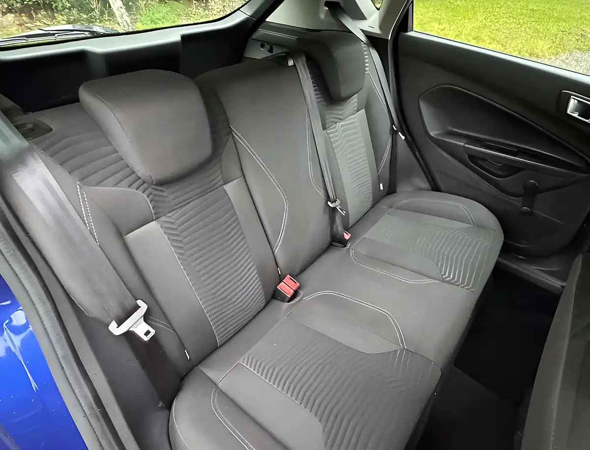 Used 2015 Ford Fiesta Zetec T Blue - Interior and Exterior details 18