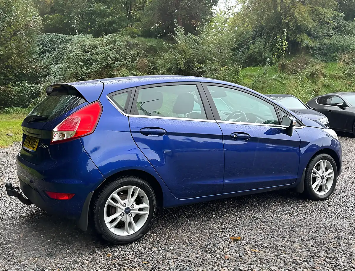 Used 2015 Ford Fiesta Zetec T Blue - Interior and Exterior details 3