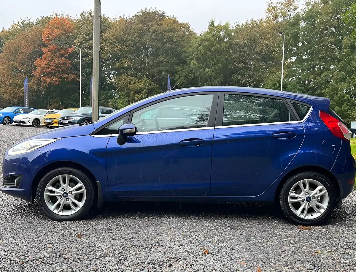 Used 2015 Ford Fiesta Zetec T Blue - Interior and Exterior details 6