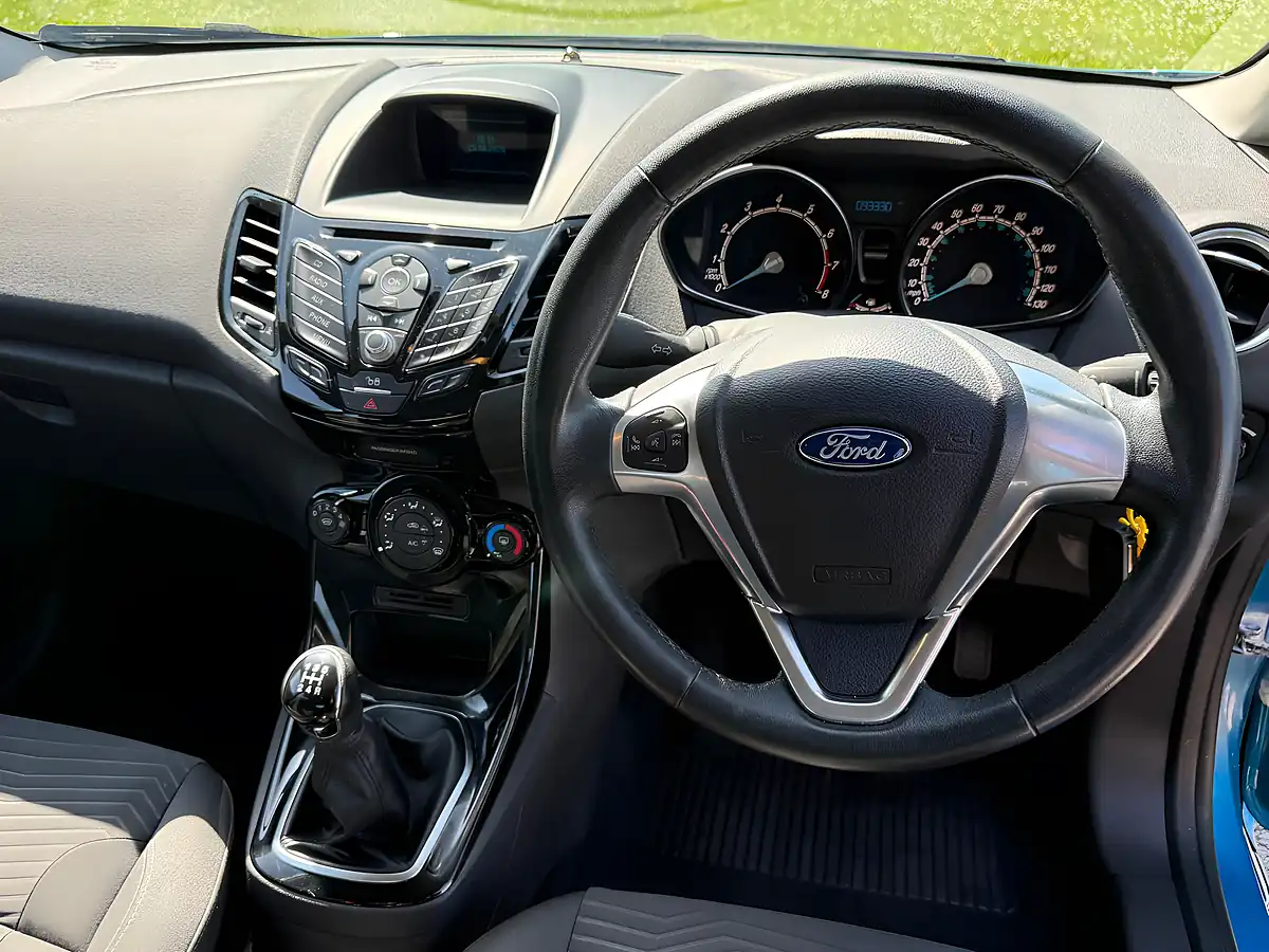 Used 2015 Ford Fiesta Zetec Turquoise - Interior and Exterior details 10