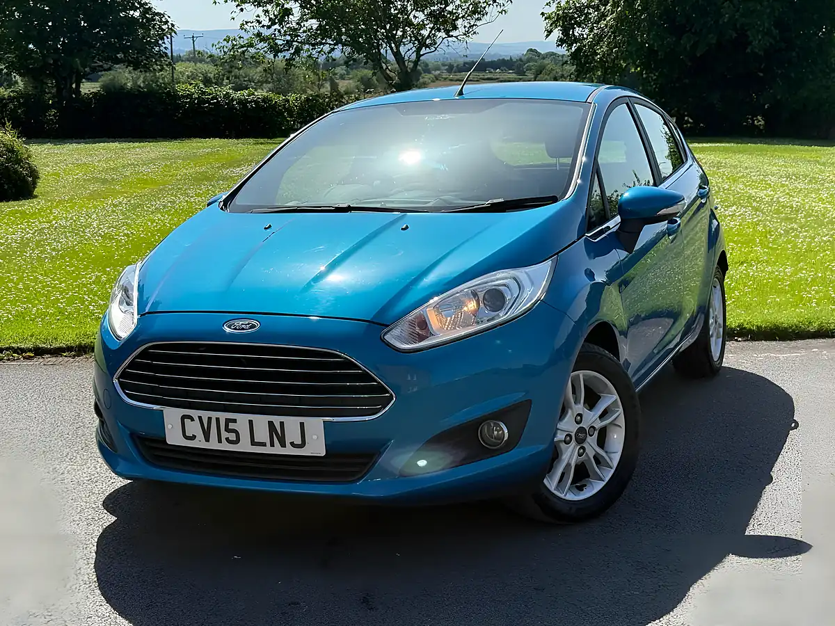 Used 2015 Ford Fiesta Zetec Turquoise - Interior and Exterior details 3