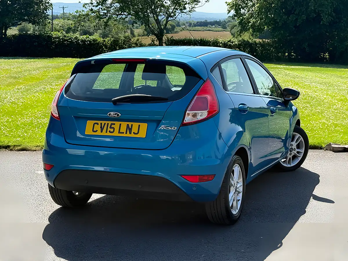 Used 2015 Ford Fiesta Zetec Turquoise - Interior and Exterior details 7