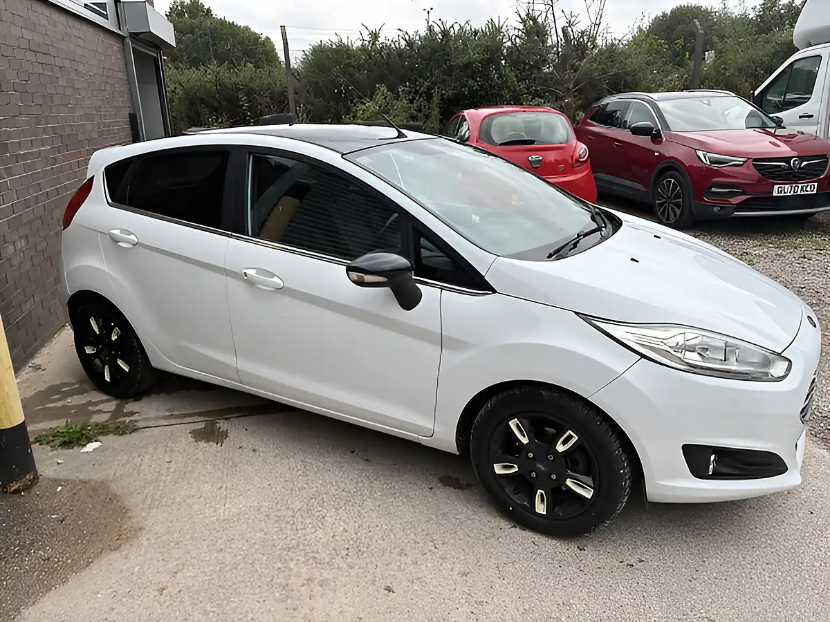 Used 2015 Ford Fiesta Zetec White Edition Autumn White - Interior and Exterior details 10