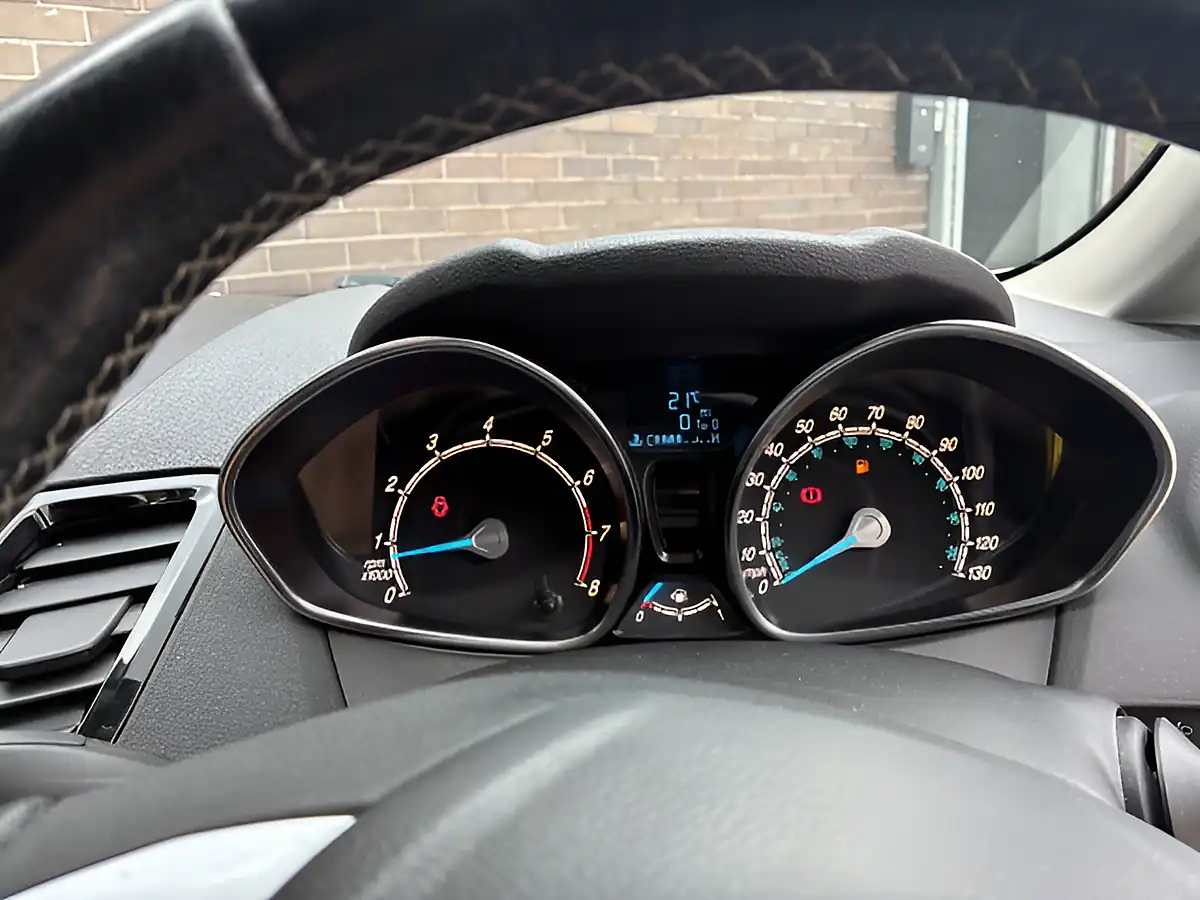 Used 2015 Ford Fiesta Zetec White Edition Autumn White - Interior and Exterior details 19