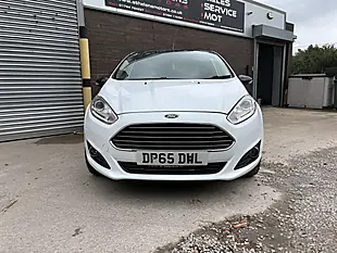 Used 2015 Ford Fiesta Zetec White Edition Autumn White - Interior and Exterior details 3