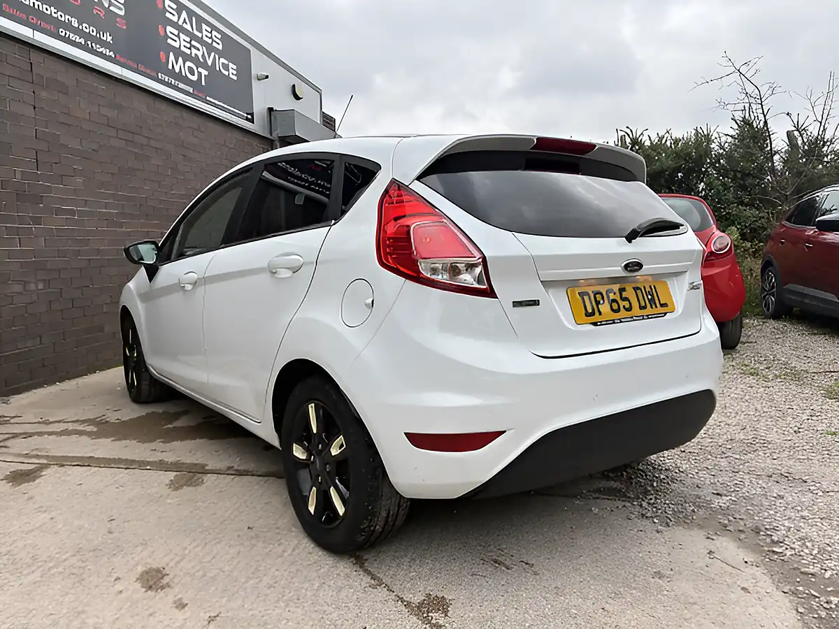 Used 2015 Ford Fiesta Zetec White Edition Autumn White - Interior and Exterior details 8