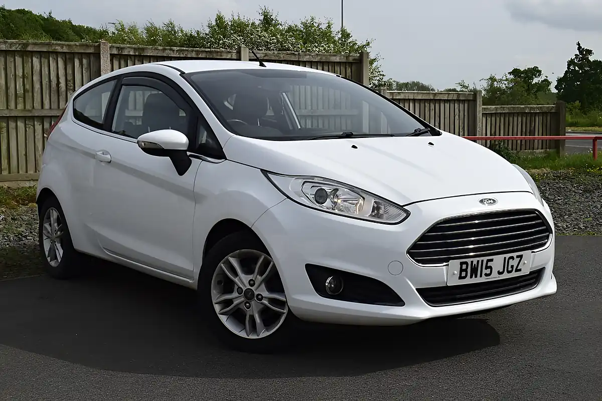 Used 2015 Ford Fiesta Zetec White - Front View
