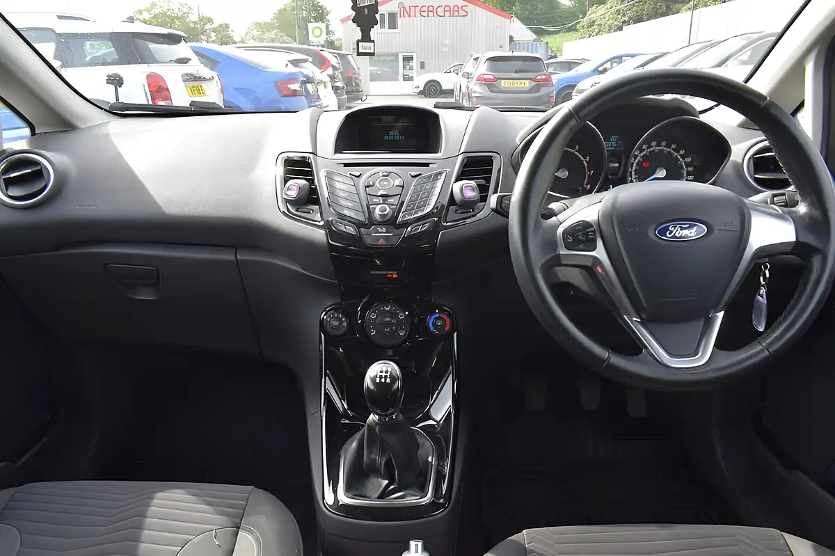 Used 2015 Ford Fiesta Zetec White - Interior and Exterior details 15