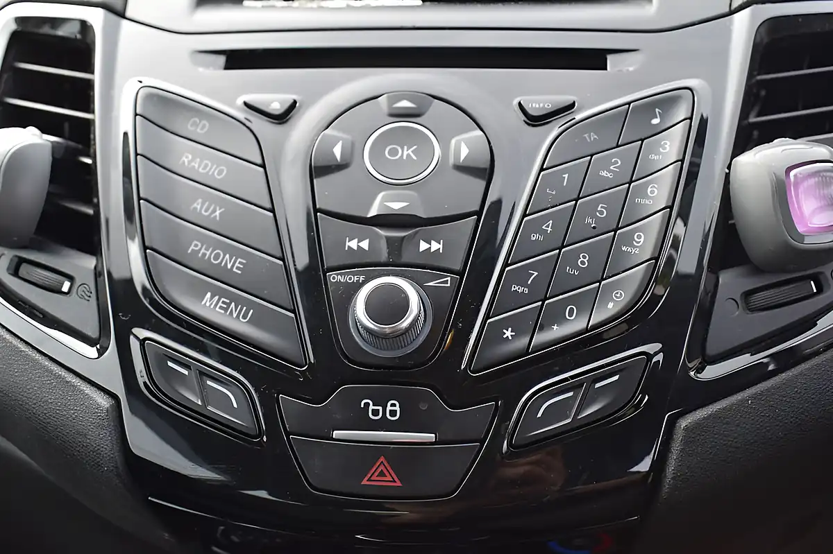 Used 2015 Ford Fiesta Zetec White - Interior and Exterior details 18