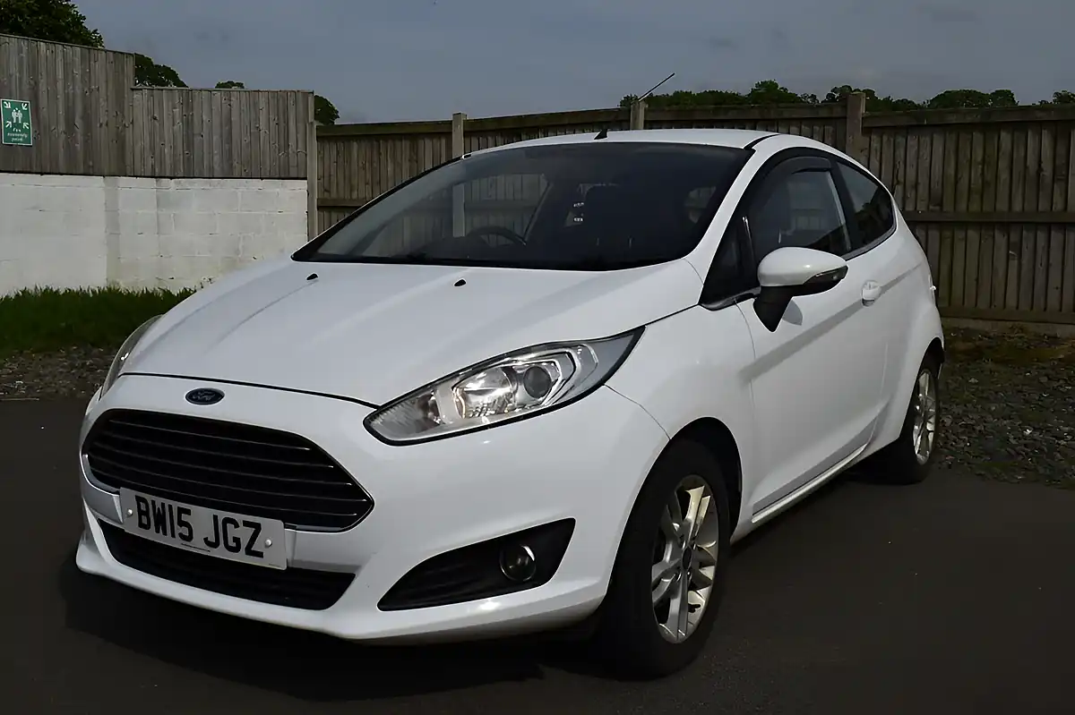 Used 2015 Ford Fiesta Zetec White - Interior and Exterior details 3