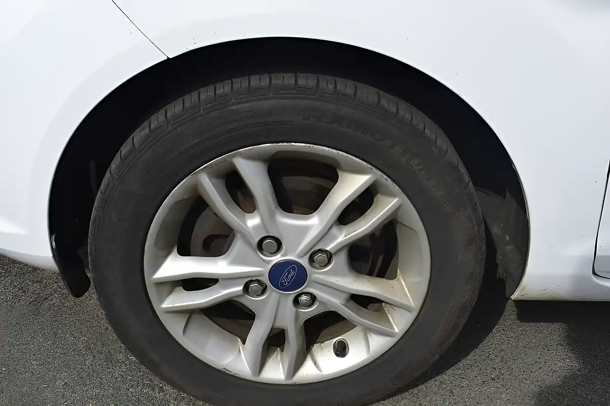 Used 2015 Ford Fiesta Zetec White - Interior and Exterior details 7