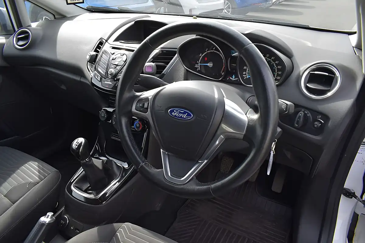 Used 2015 Ford Fiesta Zetec White - Interior and Exterior details 9