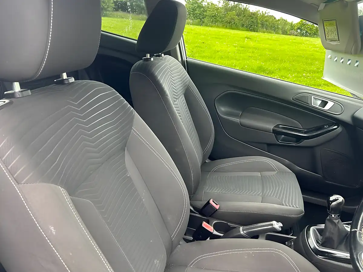 Used 2015 Ford Fiesta Zetec White - Interior and Exterior details 9