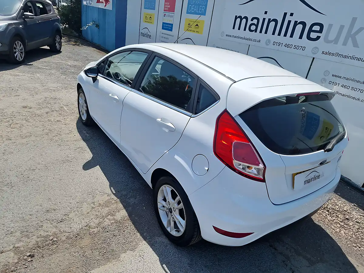 Used 2015 Ford Fiesta Zetec White - Interior and Exterior details 5