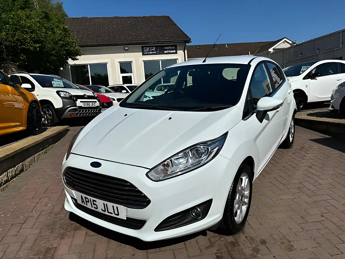 Used 2015 Ford Fiesta Zetec White - Interior and Exterior details 4