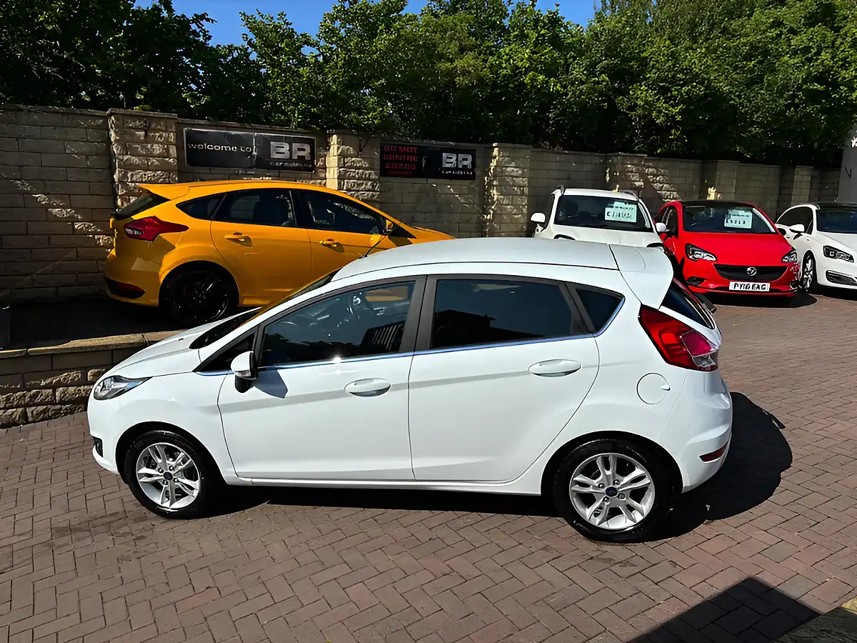 Used 2015 Ford Fiesta Zetec White - Interior and Exterior details 7