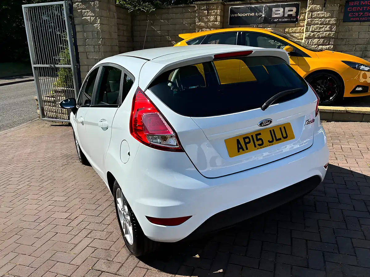 Used 2015 Ford Fiesta Zetec White - Interior and Exterior details 9