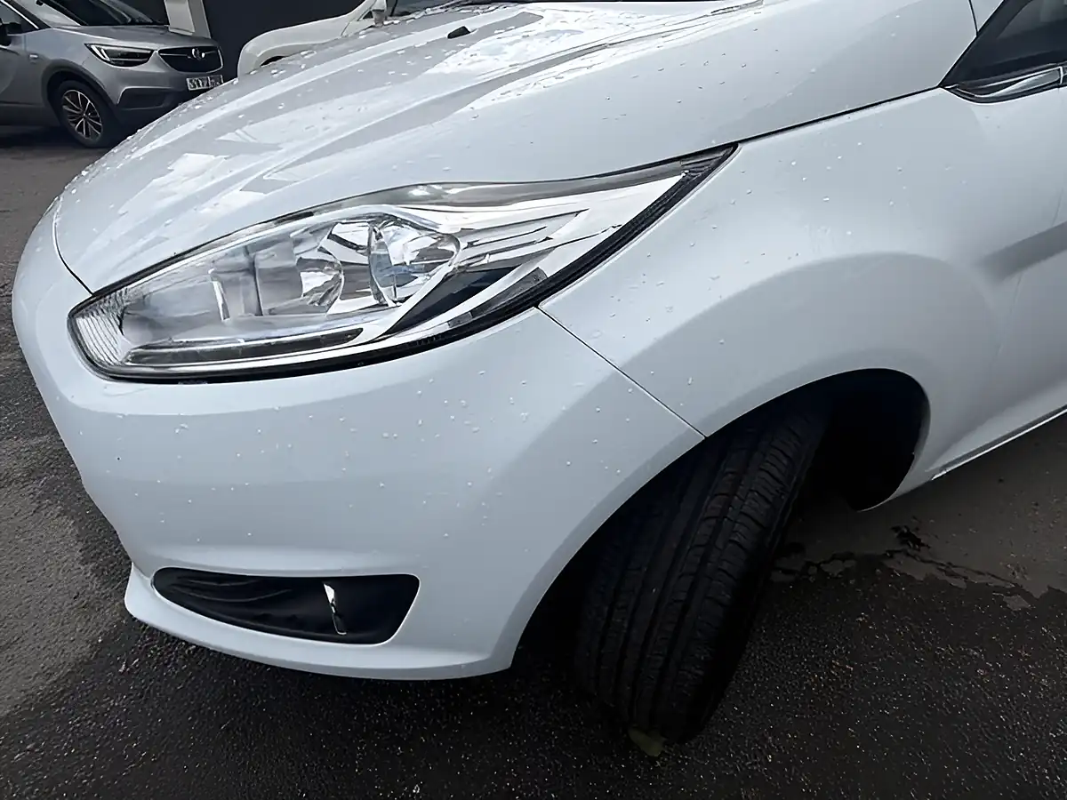 Used 2015 Ford Fiesta Zetec White - Interior and Exterior details 11