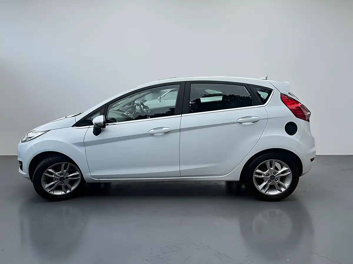 Used 2015 Ford Fiesta Zetec White - Interior and Exterior details 4