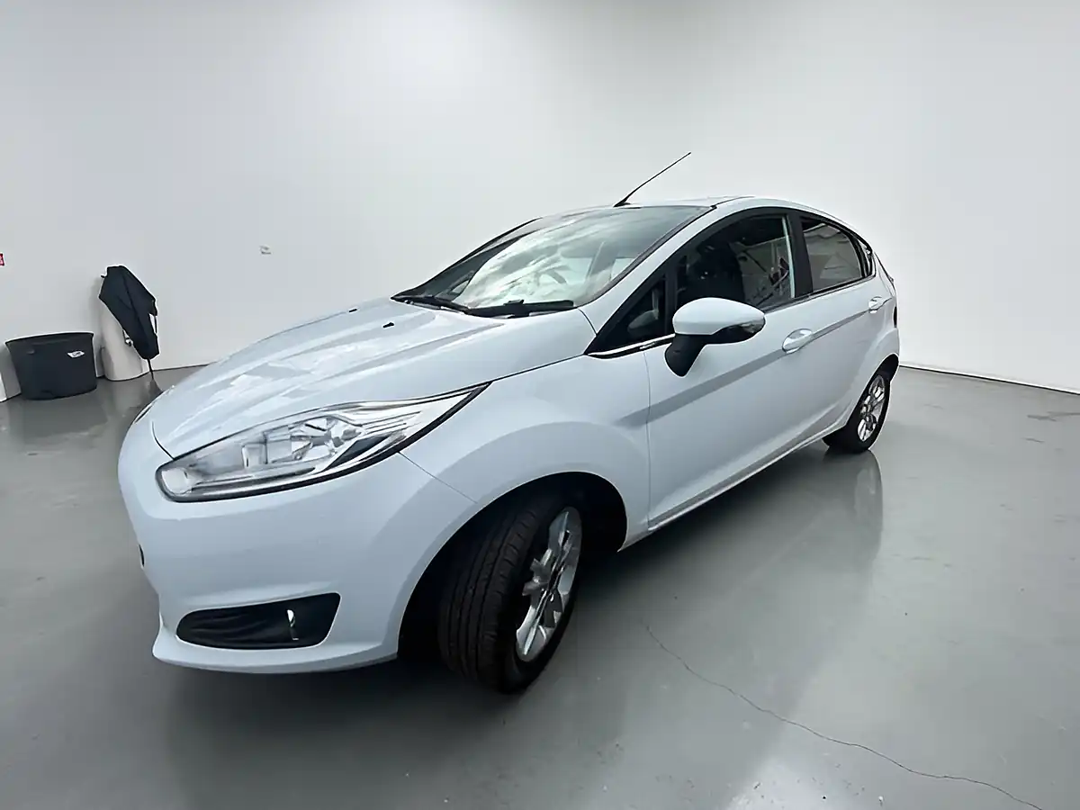 Used 2015 Ford Fiesta Zetec White - Interior and Exterior details 5