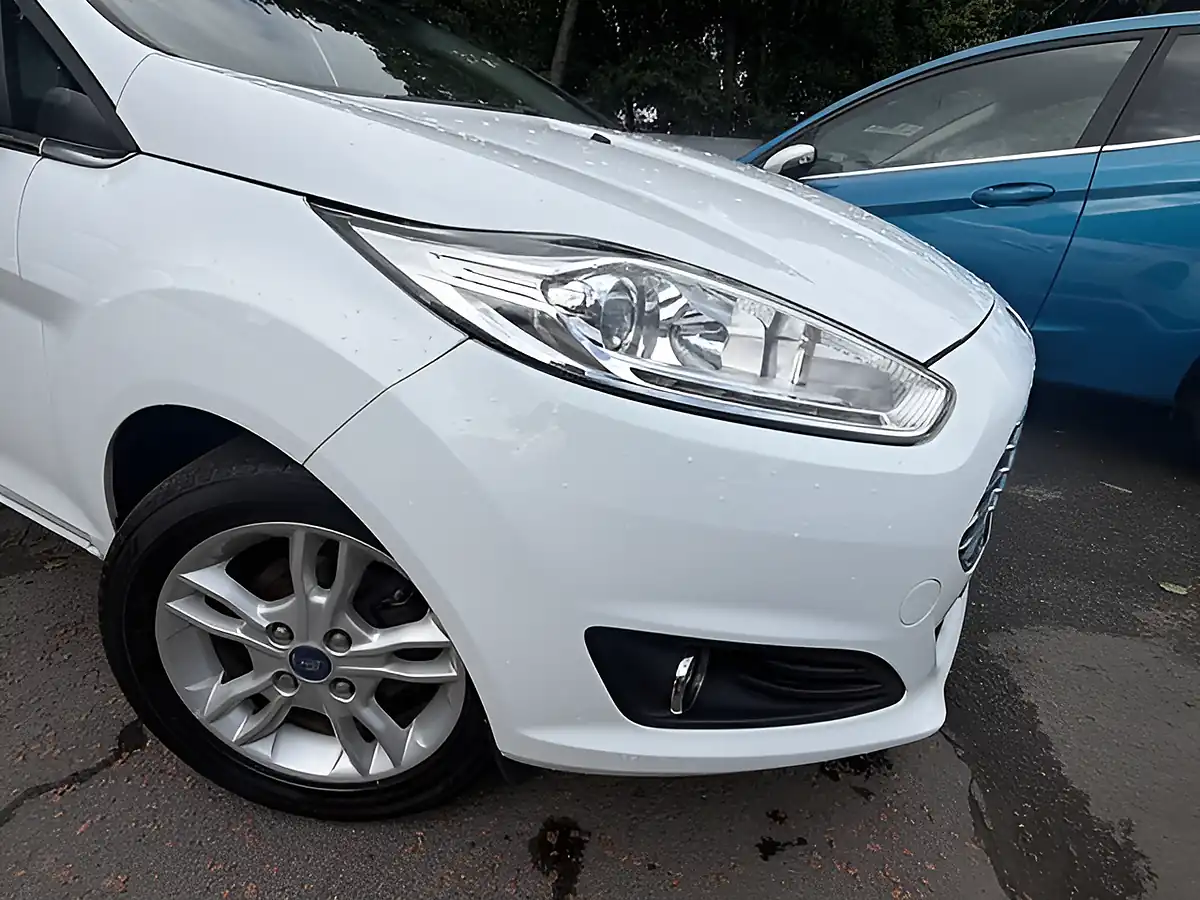 Used 2015 Ford Fiesta Zetec White - Interior and Exterior details 8