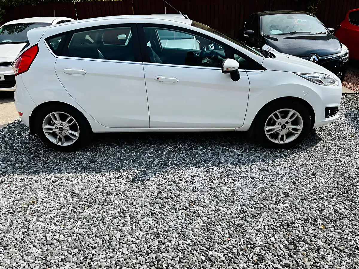 Used 2015 Ford Fiesta Zetec White - Interior and Exterior details 14