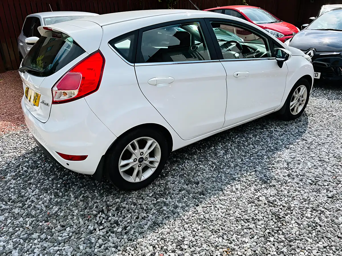Used 2015 Ford Fiesta Zetec White - Interior and Exterior details 15