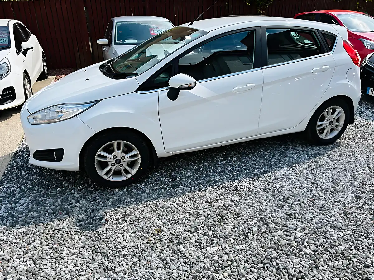 Used 2015 Ford Fiesta Zetec White - Interior and Exterior details 7