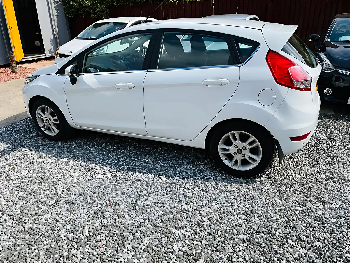 Used 2015 Ford Fiesta Zetec White - Interior and Exterior details 9