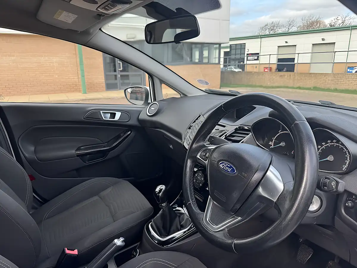 Used 2015 Ford Fiesta Zetec White - Interior and Exterior details 10