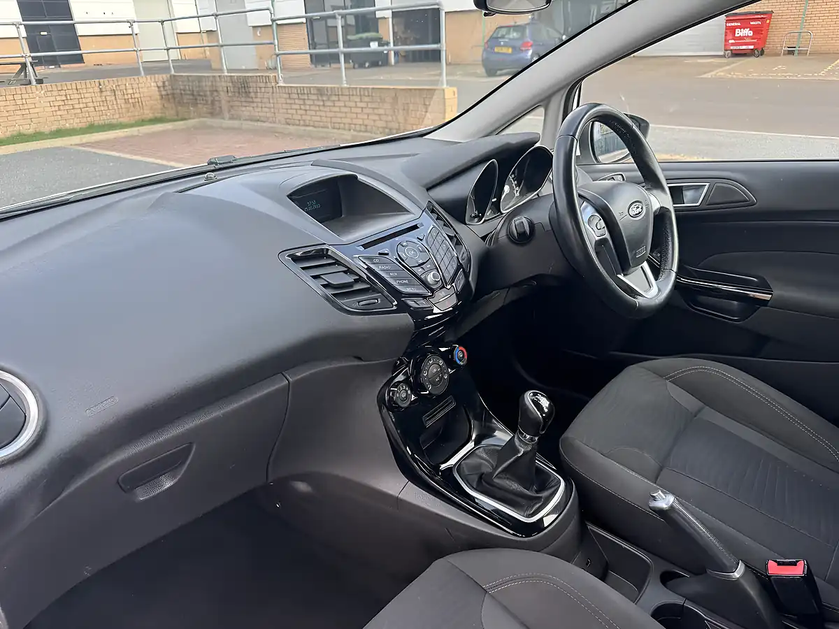Used 2015 Ford Fiesta Zetec White - Interior and Exterior details 11