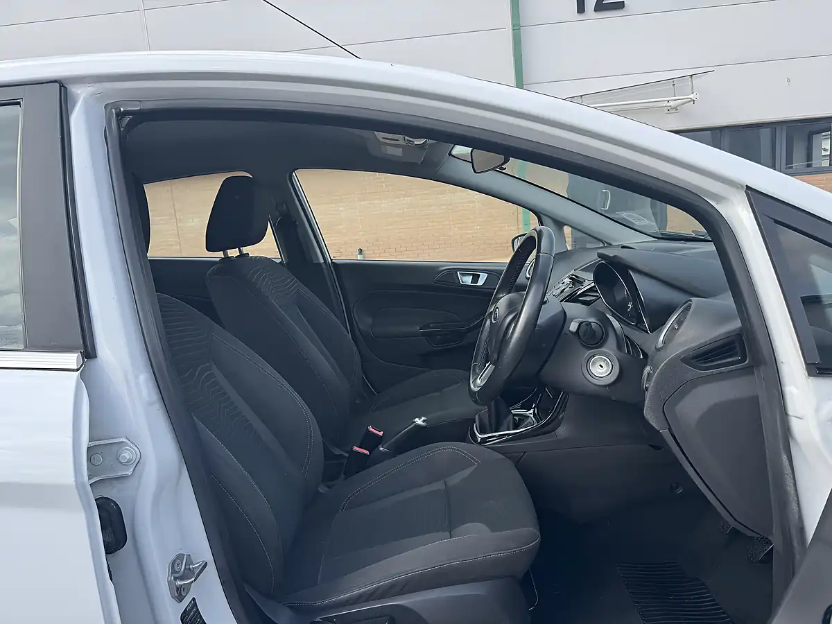 Used 2015 Ford Fiesta Zetec White - Interior and Exterior details 13