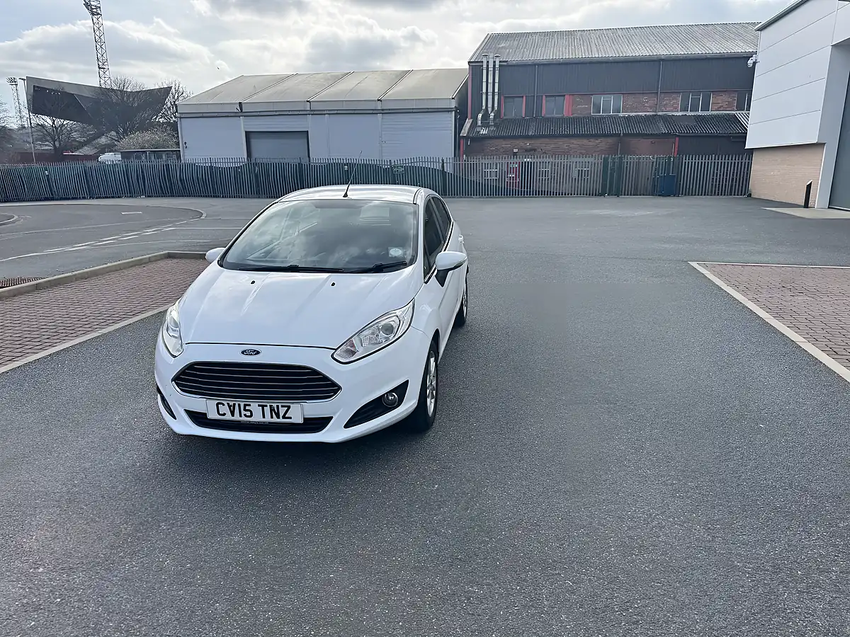 Used 2015 Ford Fiesta Zetec White - Interior and Exterior details 18