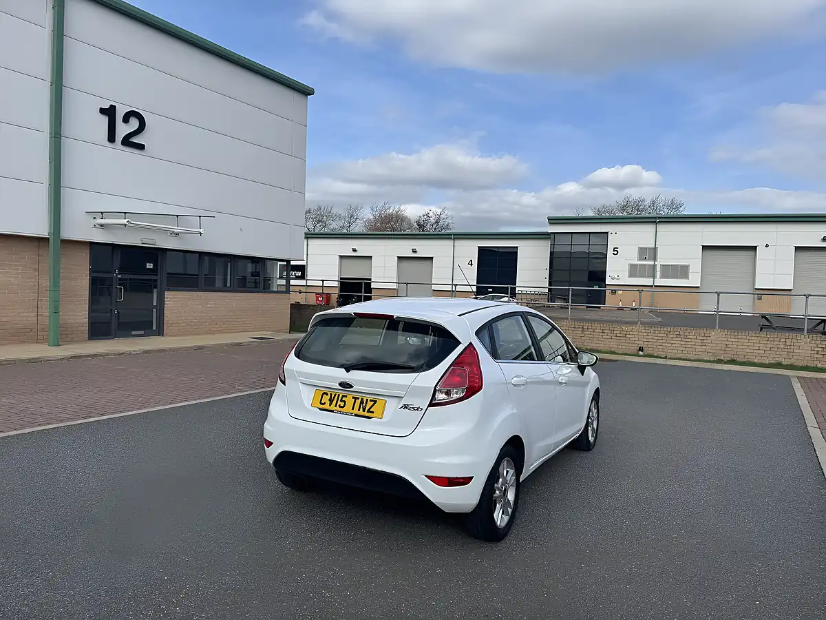 Used 2015 Ford Fiesta Zetec White - Interior and Exterior details 19