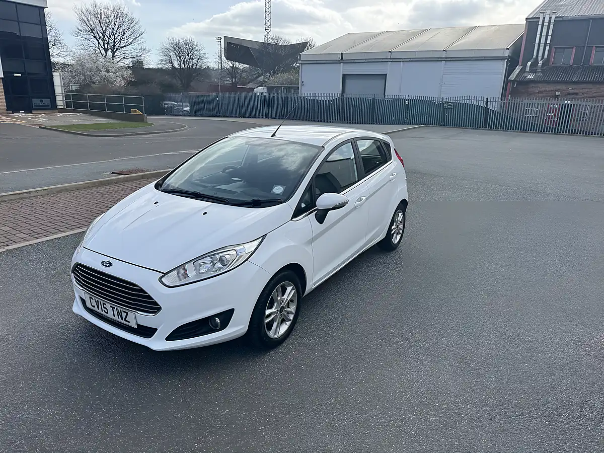 Used 2015 Ford Fiesta Zetec White - Interior and Exterior details 3