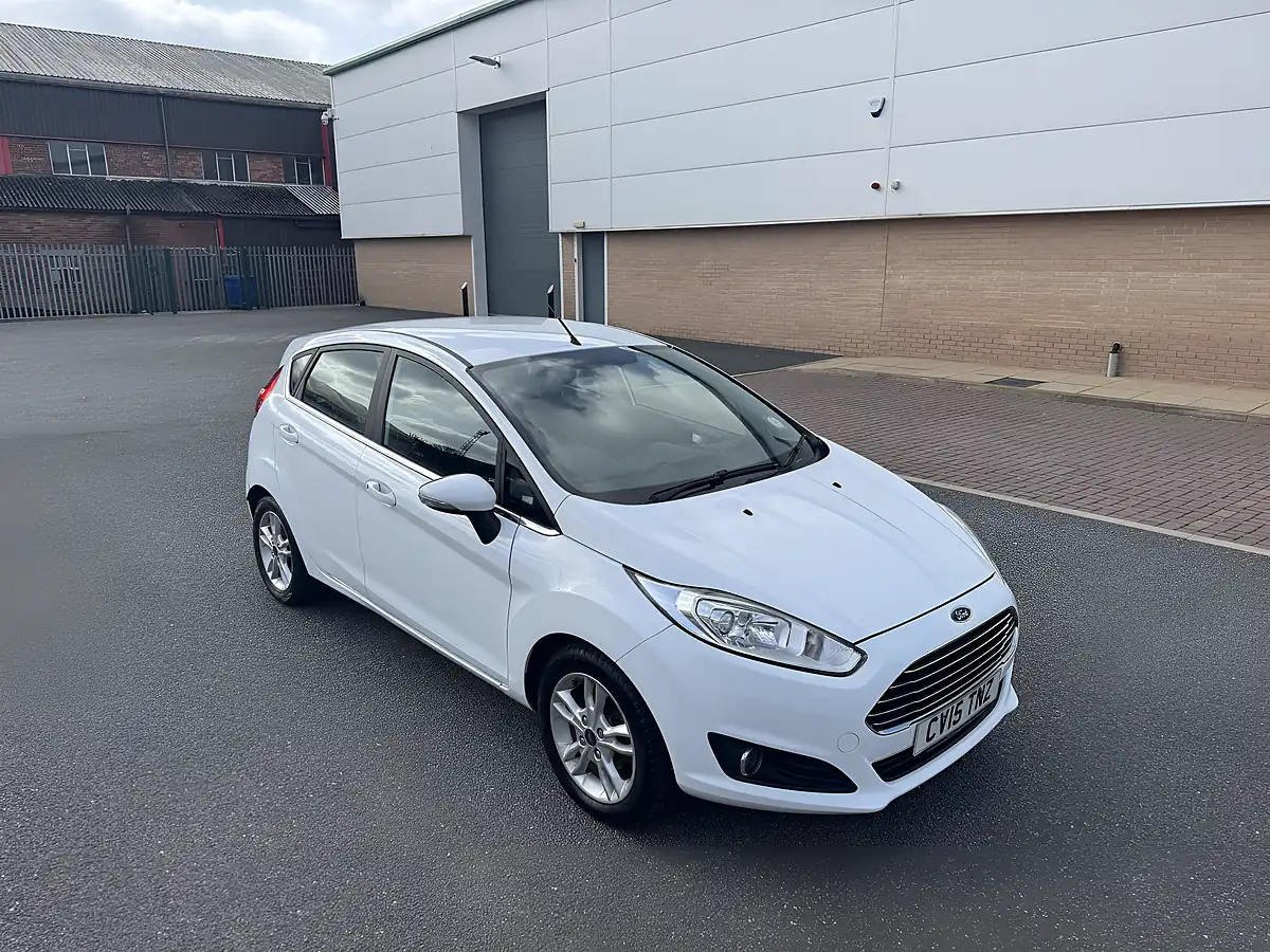 Used 2015 Ford Fiesta Zetec White - Interior and Exterior details 9
