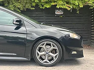 Used 2015 Ford Focus ST-1 Black - Interior and Exterior details 10