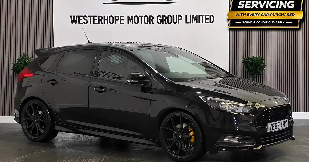 Used 2015 Ford Focus ST-2 Black - Front View