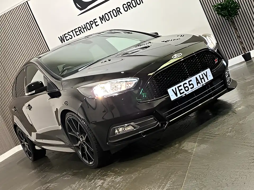 Used 2015 Ford Focus ST-2 Black - Interior and Exterior details 11