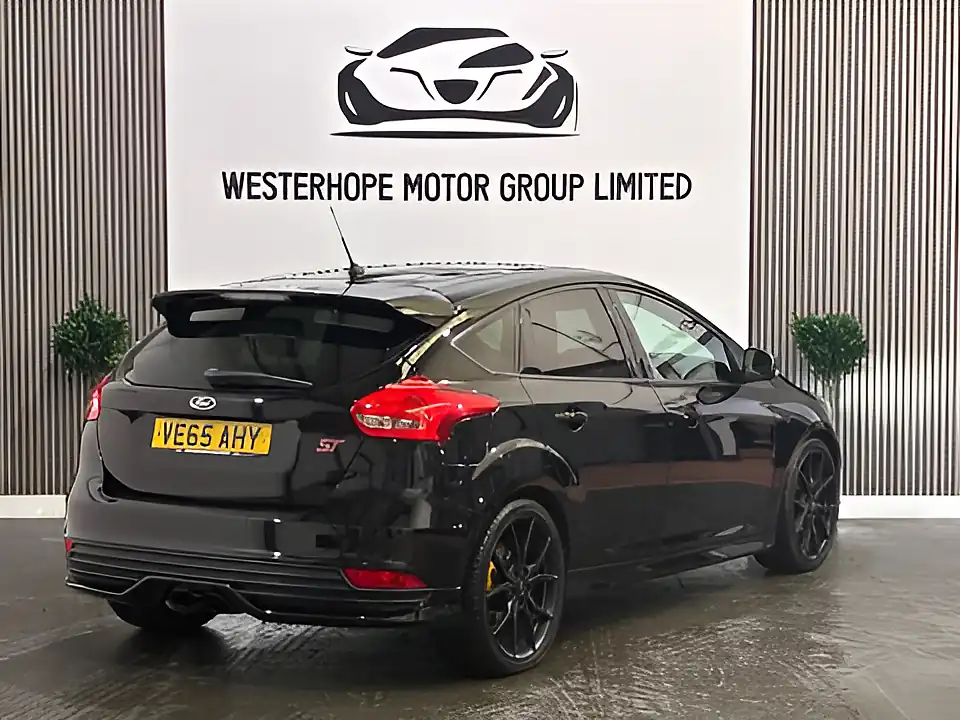 Used 2015 Ford Focus ST-2 Black - Interior and Exterior details 4