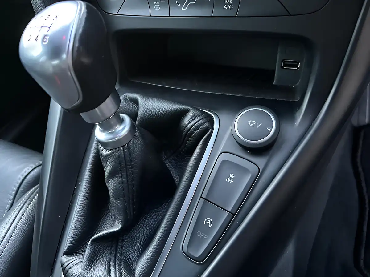 Used 2015 Ford Focus ST-2 Black - Interior and Exterior details 15