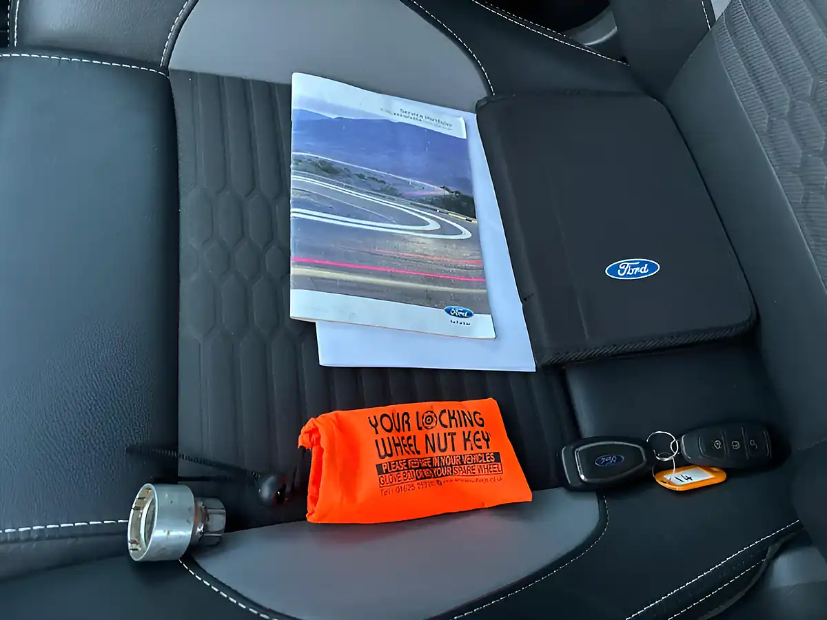 Used 2015 Ford Focus ST-2 Black - Interior and Exterior details 16