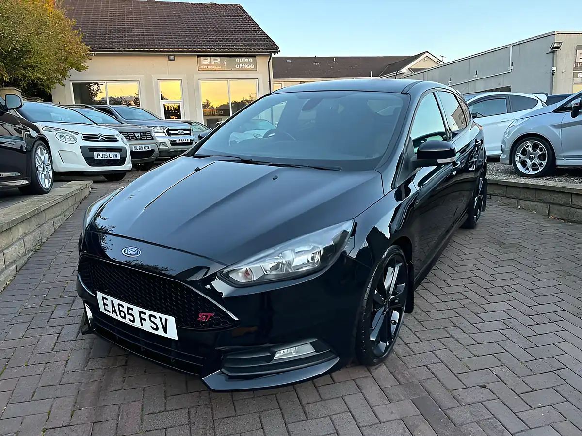 Used 2015 Ford Focus ST-2 Black - Interior and Exterior details 4