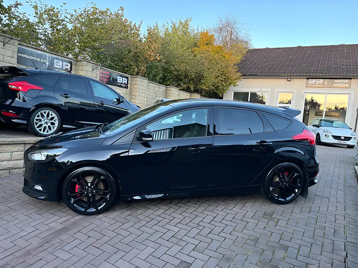 Used 2015 Ford Focus ST-2 Black - Interior and Exterior details 5