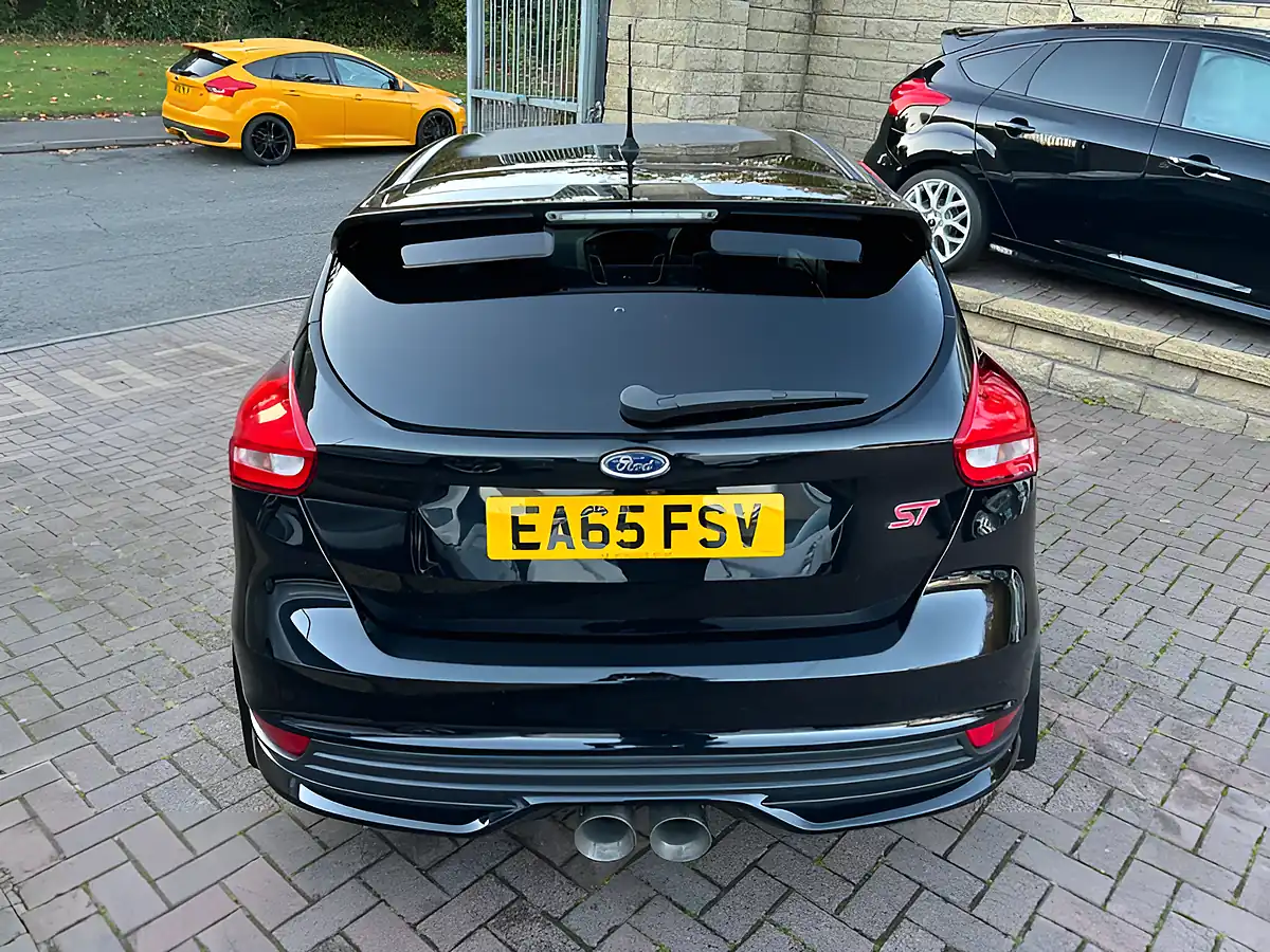 Used 2015 Ford Focus ST-2 Black - Interior and Exterior details 9